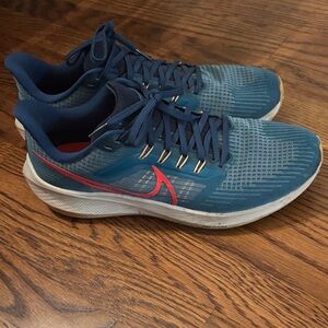 Nike Men's Blue Athletic Shoes